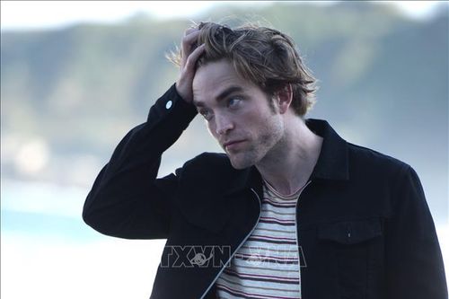 Đoàn làm phim Batman tạm ngừng hoạt động vì Robert Pattinson mắc COVID-19