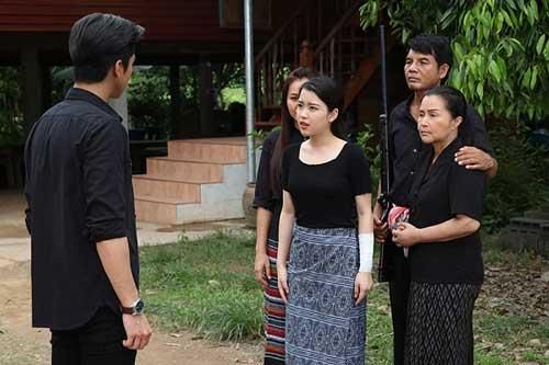 Đi mua sắm với bạn thân, tôi không ngờ lại bắt quả tang và phát giác chuyện mờ ám của chồng
