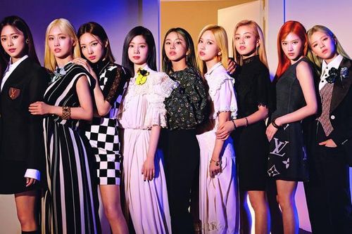 Fan nháo nhào khi Twice thông báo hủy cùng lúc hai sự kiện Nhật Bản