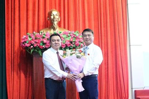 Ông Long Trung Tâm được bầu giữ chức vụ Chủ tịch UBND huyện Mộc Châu
