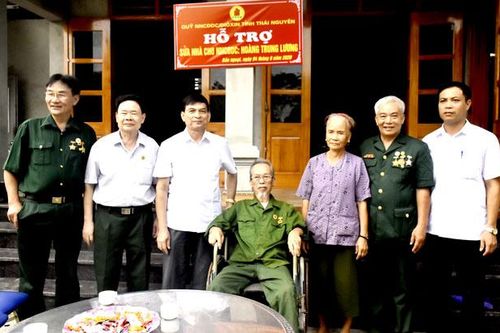 Hỗ trợ kinh phí sửa nhà ở cho nạn nhân chất độc da cam