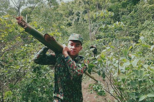 Lính biên phòng lấy rừng làm nhà ngăn COVID-19 vùng biên giới Việt - Lào