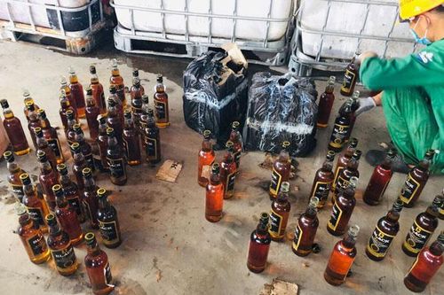 Hà Nội: Tiêu hủy 15 tấn hàng giả, hàng cấm lưu hành
