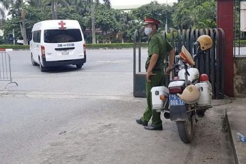 Nổ bình khí oxy ở khu công nghiệp Phú Thị khiến 3 người thương vong