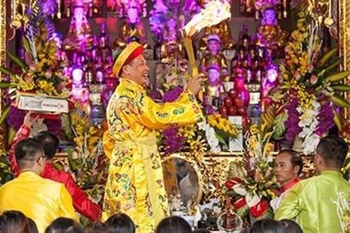 Thực hành tín ngưỡng thờ Mẫu: Cần gạn đục khơi trong