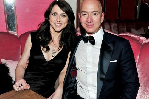 Vợ cũ CEO Amazon không còn là người phụ nữ giàu nhất thế giới