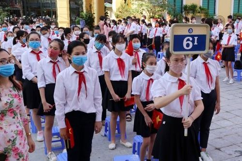 Hà Nội hân hoan đón chào năm học mới