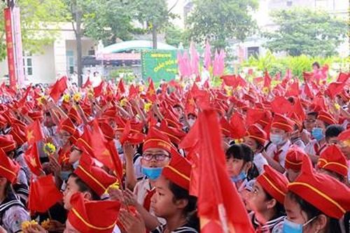 Các trường trong cả nước khai giảng năm học mới