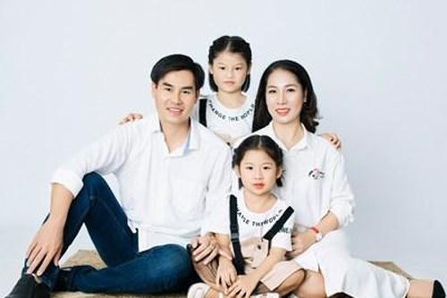 Say văn nghệ nên duyên vợ chồng