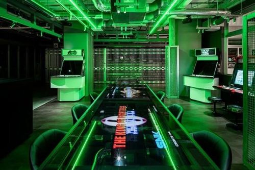 Khám phá quán bar 'điện tử xèng' độc đáo tại Nhật