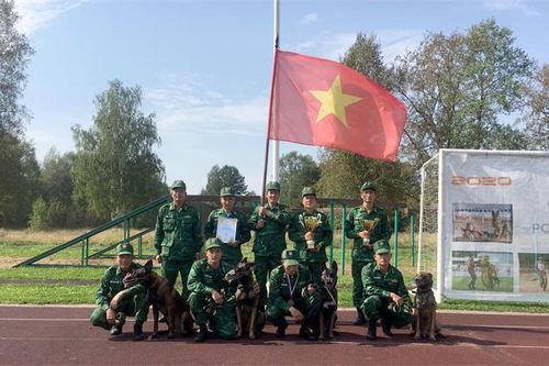 Những giải thưởng khích lệ Đội tuyển chó nghiệp vụ QĐND Việt Nam