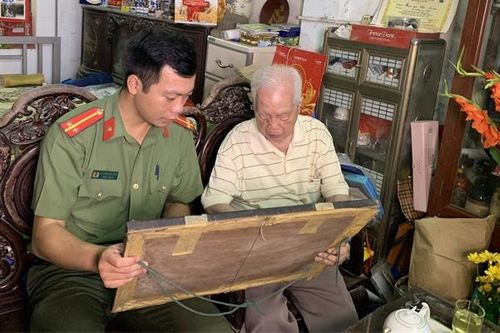 Vinh quang bên lễ đài Độc lập