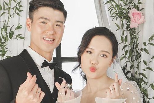 Duy Mạnh - Quỳnh Anh giấu kín ngày con trai chào đời