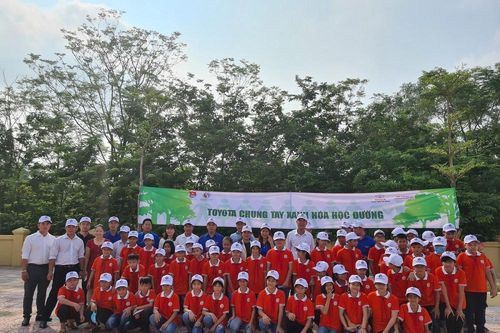 Toyota chung tay xanh hóa học đường