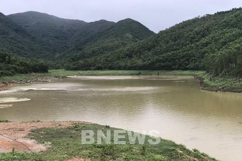 Quảng Ninh: Người dân đảo Quan Lạn mòn mỏi chờ nước sạch