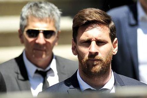 Messi tuyên bố ở lại Barca thêm 1 năm và tiết lộ toàn bộ sự thật