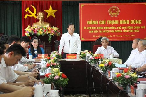 Phó Thủ tướng Trịnh Đình Dũng thăm và làm việc tại huyện Tam Dương, tỉnh Vĩnh Phúc