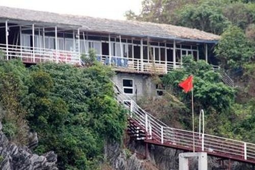 Hàng loạt công trình vi phạm tại Vườn Quốc gia Cát Bà