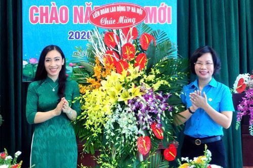 Hơn 1.000 con công nhân lao động được tặng quà trong ngày khai giảng