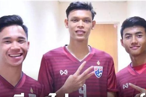 3 ngôi sao Thái Lan sang Leicester City tập luyện