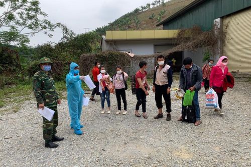 Biên phòng Bản Lầu chống dịch
