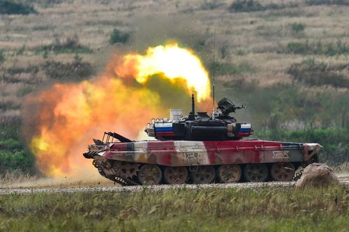Xe tăng đỏ của Nga vượt trội tại chung kết Tank Biathlon