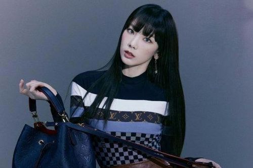 Taeyeon diện đồ Louis Vuitton 10.300 USD lên tạp chí