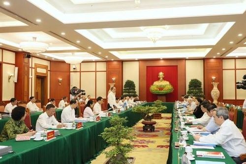 Bộ Chính trị làm việc với 10 đảng bộ trực thuộc Trung ương chuẩn bị đại hội nhiệm kỳ mới