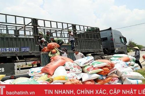 Thu mua lúa tại chân ruộng Hà Tĩnh, cả 2 cùng có lợi