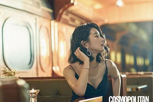 Nữ chính 'Điên thì có sao' Seo Ye Ji quá đẹp với khí chất đỉnh cao