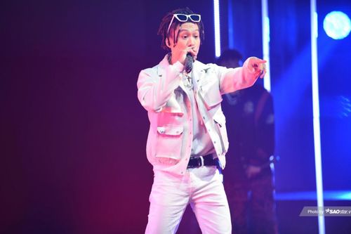 Rapper Dablo chinh phục mọi cô gái với phong cách 'bad boy' cùng quả tóc Dreadlock 'chất chơi' tại King Of Rap
