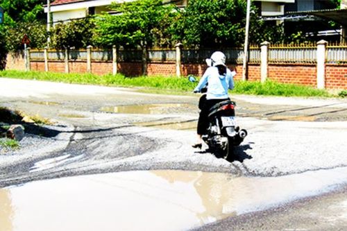 Ngã ba nhiều 'ổ gà'