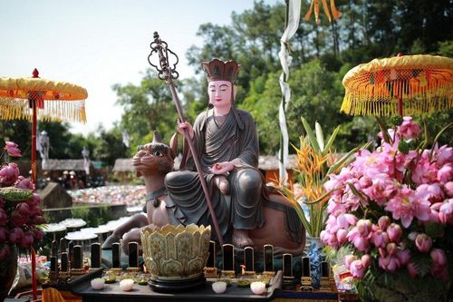 Trong địa ngục có mùa xuân chăng?