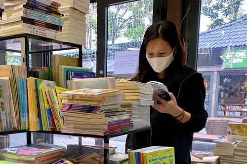 'Đôi cánh' nâng giá trị thưởng thức văn học