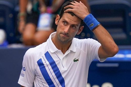 Xem pha đánh bóng trúng mặt trọng tài khiến Djokovic bị loại khỏi US Open 2020