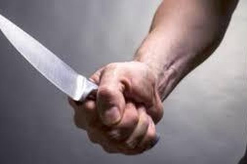 Đầu thú sau khi đâm chết đồng hương