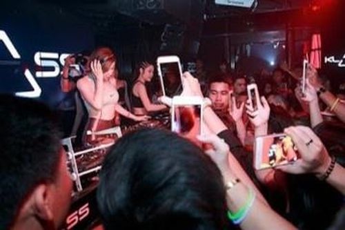 Ninh Thuận cho phép mở lại bar, karaoke