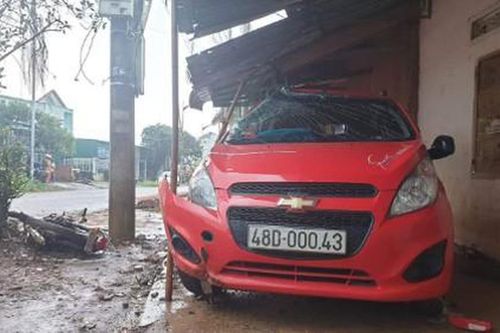 Kỷ luật thượng úy lái xe tông chết người