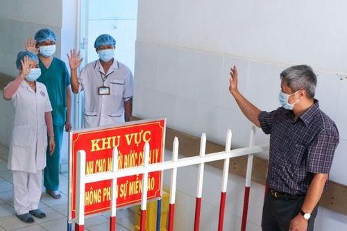 'Chúng ta phải xác định chung sống an toàn với đại dịch COVID-19'