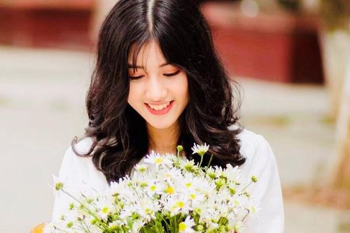 Nữ sinh có ánh mắt biết cười quyết tâm chinh phục chân trời tri thức