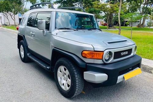 Toyota FJ Cruiser lăn bánh 13 năm, 'thét' 1,25 tỷ ở Sài Gòn