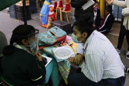 Dịch Covid-19: Dự án lớp học đường phố giúp trẻ em nghèo tại Mexico duy trì học tập