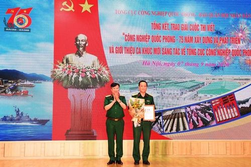 20 tác phẩm xuất sắc được khen thưởng tại cuộc thi viết về công nghiệp quốc phòng