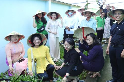 Khởi động dự án Vườn ươm tại trường mầm non Long An