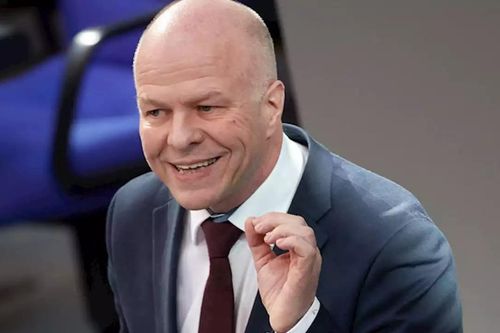 Nhận định bất ngờ về Tổng thống Ukraine Zelensky và người tiền nhiệm Poroshenko
