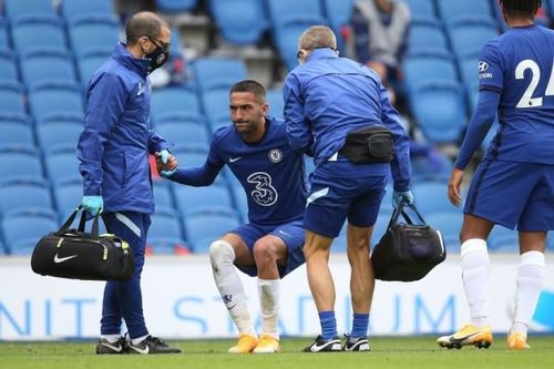 Chelsea nhận hai tin xấu từ các tân binh 'bom tấn'