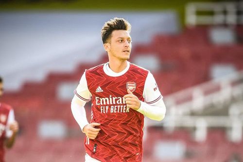 Thoát cảnh 'người thừa', Ozil được trọng dụng ở Arsenal