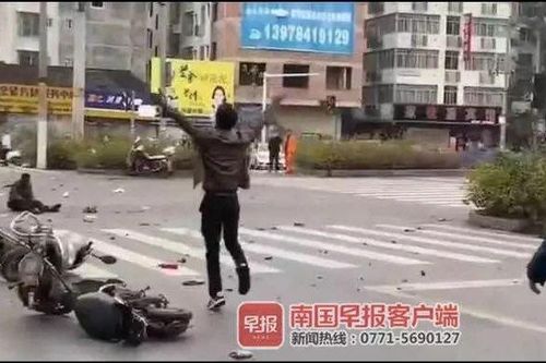 Lái xe đâm chết người yêu của em trai và làm 5 người khác thương vong chỉ vì trận cãi vã