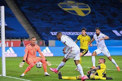 Cơn đau đầu dễ chịu của huấn luyện viên Didier Deschamps