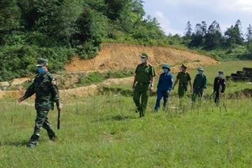 Trắng đêm chống dịch nơi biên ải